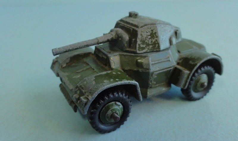 #21 Dinky Toys Army 670 Daimler Armoured Car Carousel 1