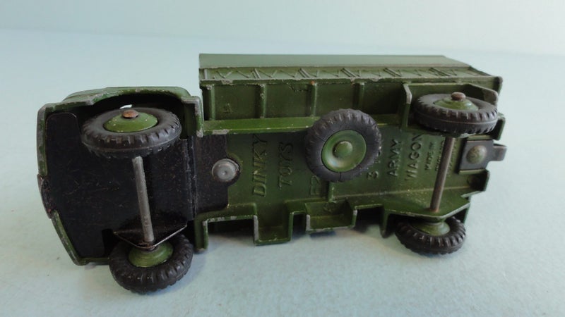 #31 Dinky Toys 621 Bedford 3-Ton Army Wagon Carousel 7