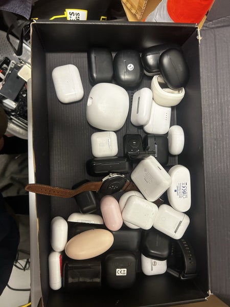 BULK LOT OF EARBUDS AND WATCHES Carousel 2