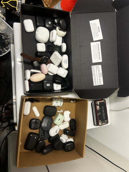 BULK LOT OF EARBUDS AND WATCHES Carousel 1