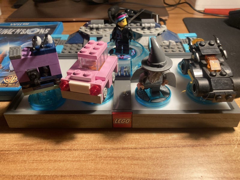 $1 Reserve Lego Dimensions (Wii U) game + platform + Lego figures Carousel 2