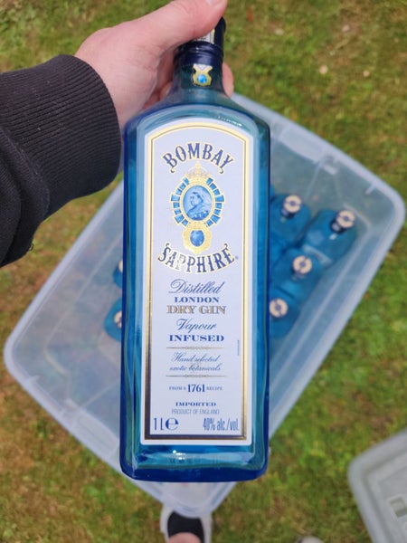 20x BOMBAY SAPPHIRE GIN BOTTLES (EMPTY) GREAT CONDITION Carousel 2