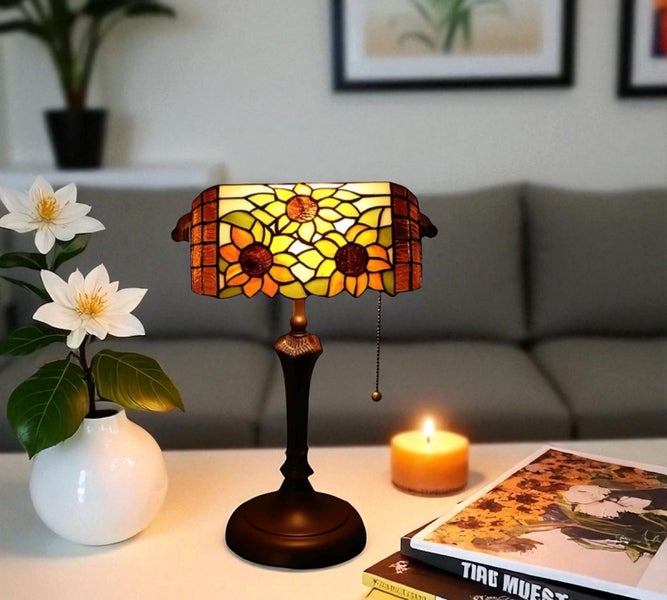 New Design Handmade Tiffany Banker Table Lamp Carousel 2