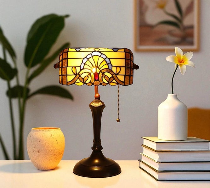 New Design Handmade Tiffany Banker Table Lamp Carousel 1