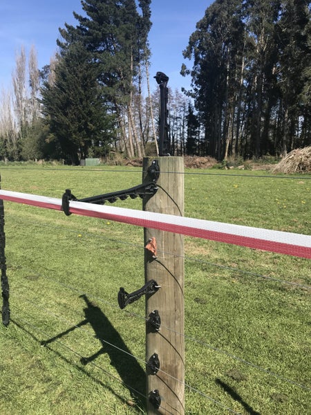 80x Styx 300mm Outriggers for Electric Fences - Pack of 80 - made tough in NZ! Carousel 2