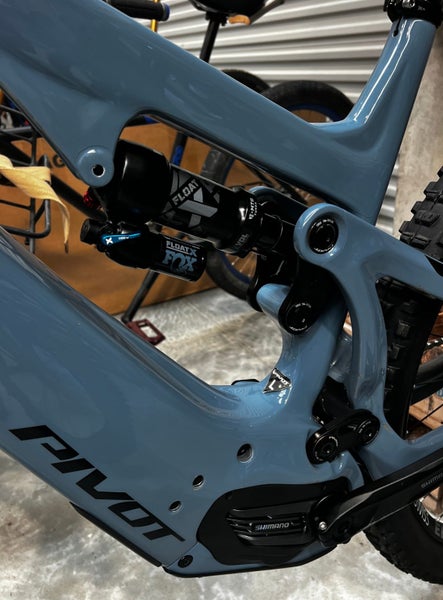 Pivot Shuttle AM EMTB Ebike Large63655008113153111