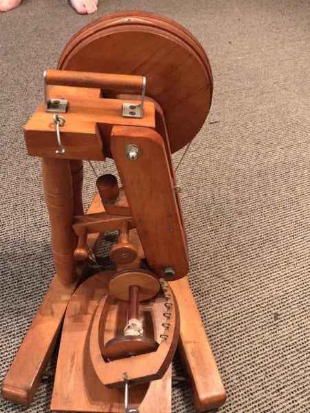 Spinning wheel - Fleur Carousel 1