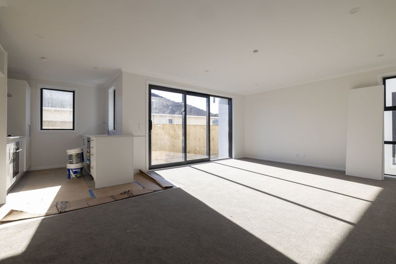 Image 2 of 9
