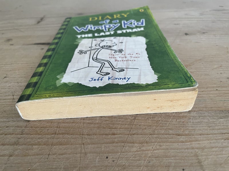 Diary of a Wimpy Kid: The Last Straw (Book: 3) - Medium Paperback Carousel 2