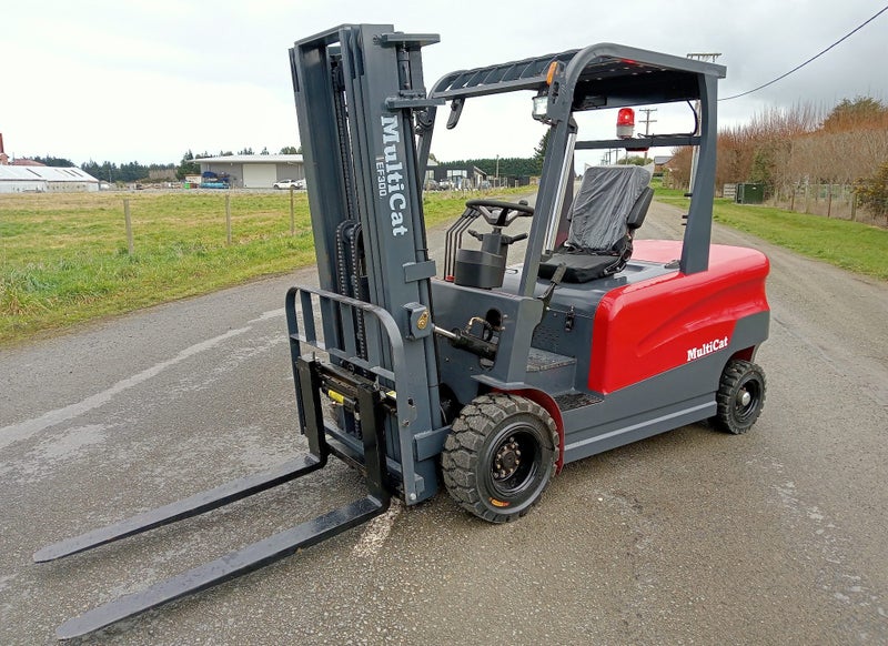 MultiCat EF300 Electric Forklift Carousel 2