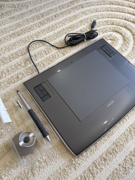 wacom tabet Carousel 1