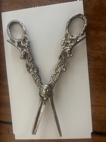Silver grape scissors Carousel 1
