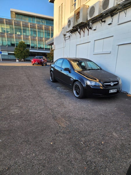 2010 Holden Commodore Omega63613214225921110