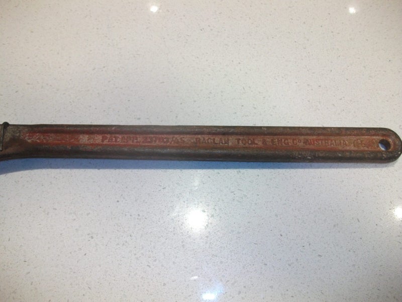 OLD HANDCUFF WRENCH RACLAN TOOL & ENG Co AUSTRALIA Carousel 3