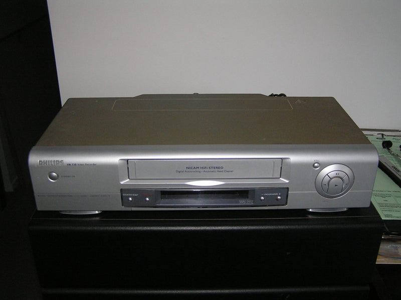 PHILIPS HI FI VCR Carousel 1