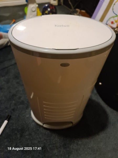 Korbell nappy bin never used Carousel 1