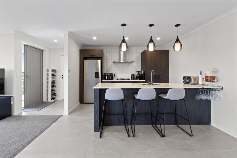 Temple View, 3 bedrooms64273712881281111