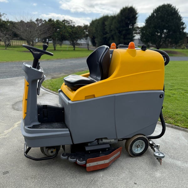 Ride on floor scrubber ghibli & wirbel runner 150 fd 100 Carousel 2