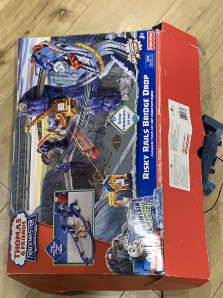 Fisher-Price Thomas & Friends TrackMaster Risky Rails Bridge Drop playset. Carousel 1