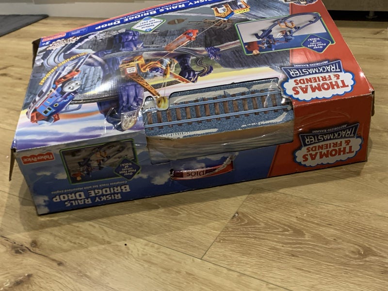 Fisher-Price Thomas & Friends TrackMaster Risky Rails Bridge Drop playset. Carousel 5