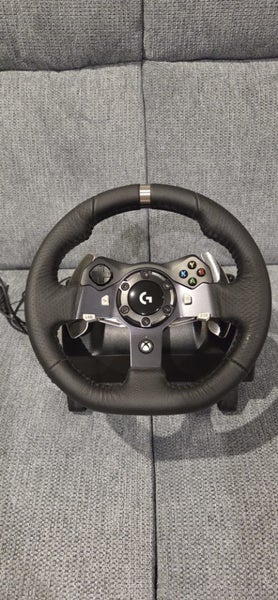 Logitech G920 Driving Force Racing Wheel and Pedals + Shifter Carousel 2