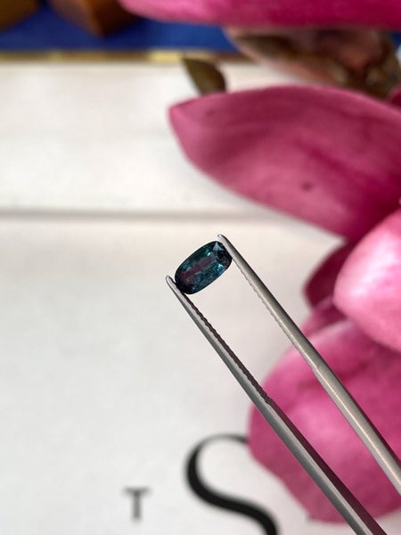 $1 RES ~ $2000 Buy Now * 0.78ct Teal Green Sapphire Carousel 1
