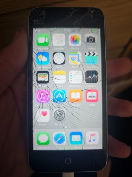 Ipod touch 5th gen 16gb unlocked Carousel 1