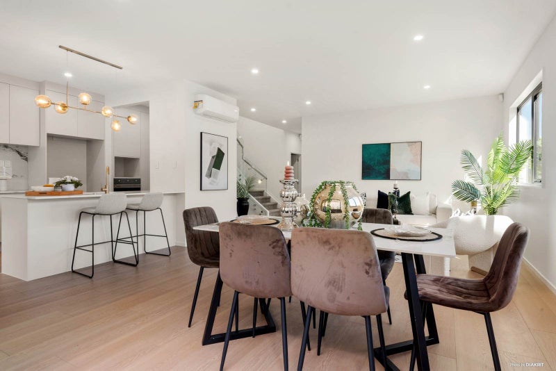 REMUERA – Brand New & Freehold - Family Living63614254984833113