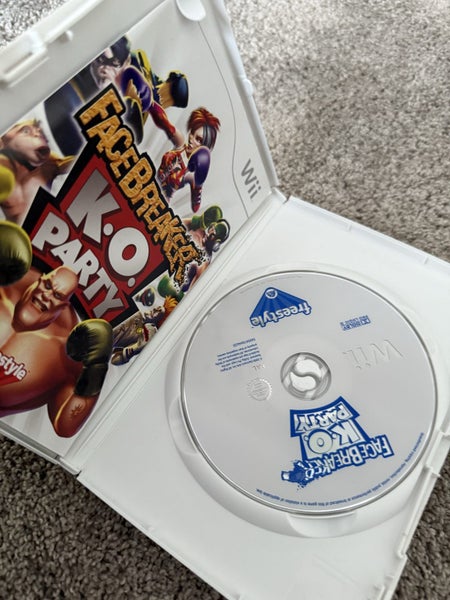 Facebreaker K.O party Nintendo Wii CIB Carousel 2