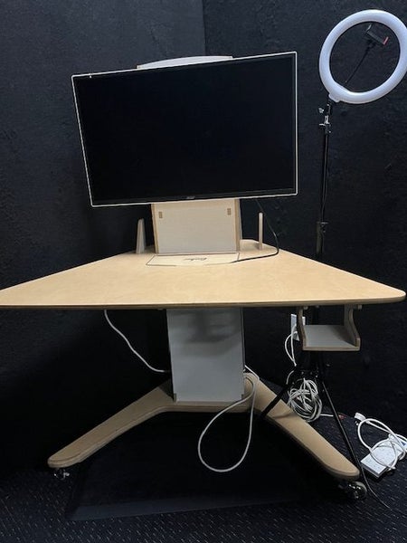 Limber Petal Standing Desk Carousel 1