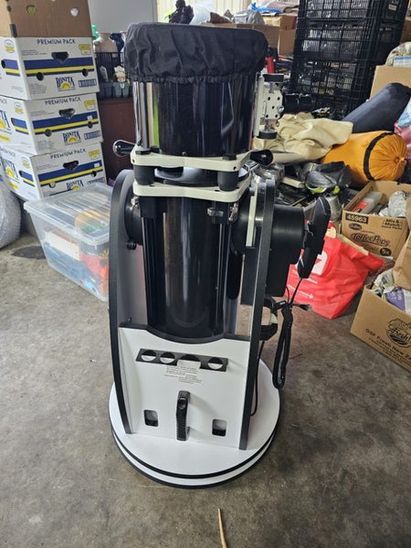 Skywatcher Dobsonian synscan telescope Carousel 2