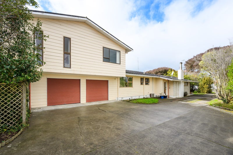 Image 1 of 20