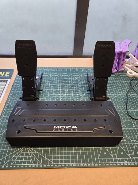 Moza SRP lite Pedals Carousel 5