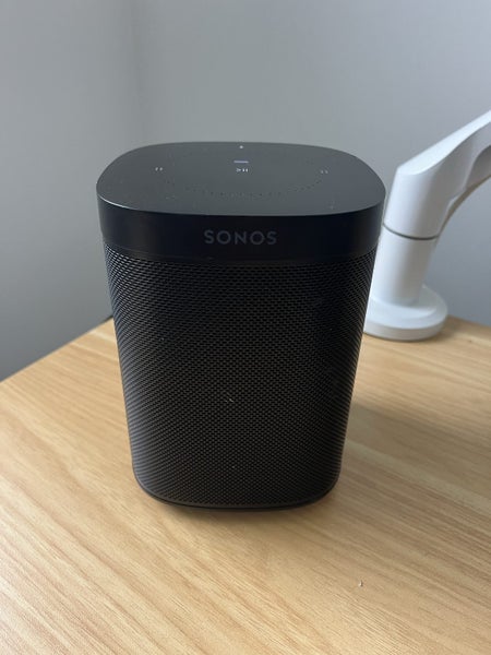 Sonos One - Gen 2 | S18 | Black Carousel 1