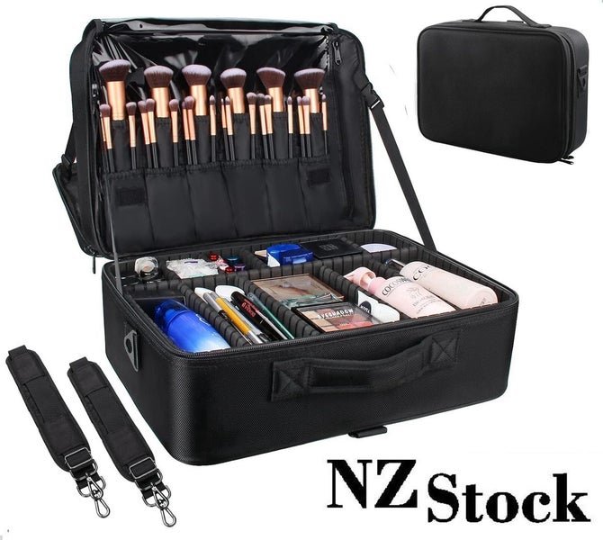 Large Makeup Bag (OVER STOCKED) Carousel 1