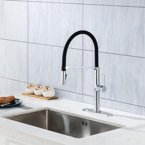 Kitchen Sink Faucet with Magnetic Docking Spray Head Carousel 1