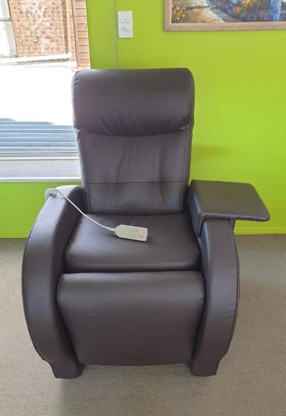 Beauty Therapist Chair Carousel 1