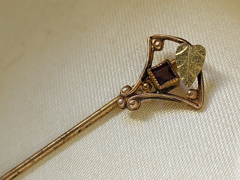 Antique 9ct gold 14ct gold Amythest Stick Pin Jewellery $1 Reserve Carousel 1