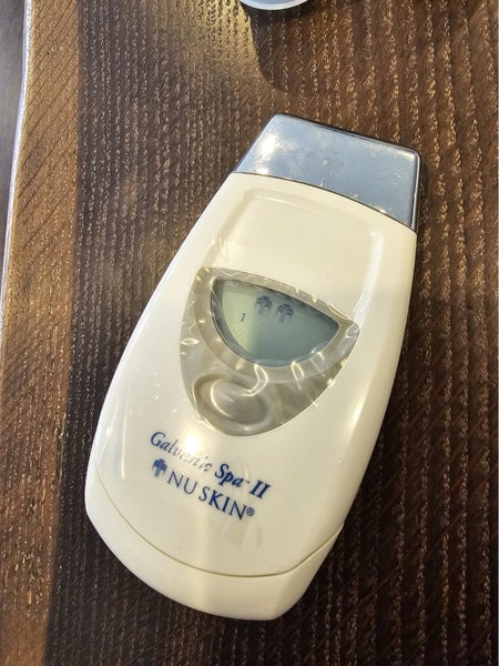 Nu Skin Galvanic Spa System II Complete Kit – Anti-Ageing & Firming Device Carousel 1