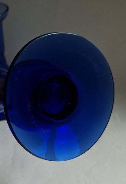 +++ BLUE ART GLASS (2) CANDLE STICKS +++ Carousel 13