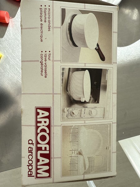 Arcoflam Saucepan with Lid as new in original box Carousel 2