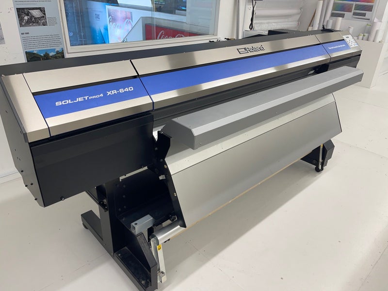 SOLJET Pro 4 XR-640 64" Eco-Solvent Inkjet Printer/Cutter Carousel 1