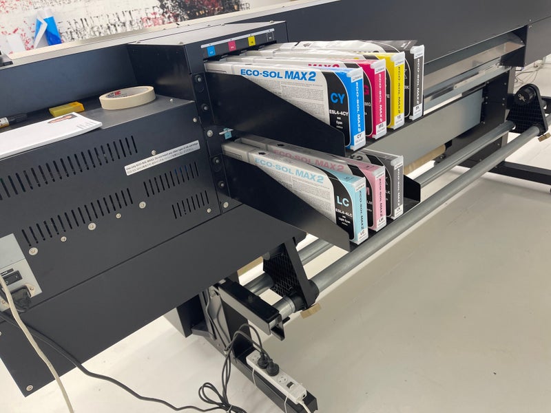 SOLJET Pro 4 XR-640 64" Eco-Solvent Inkjet Printer/Cutter Carousel 7