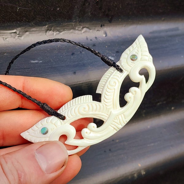 Natural Maori Bone Carving Pendant Necklace - Pekapeka Plate Pendant Carousel 2