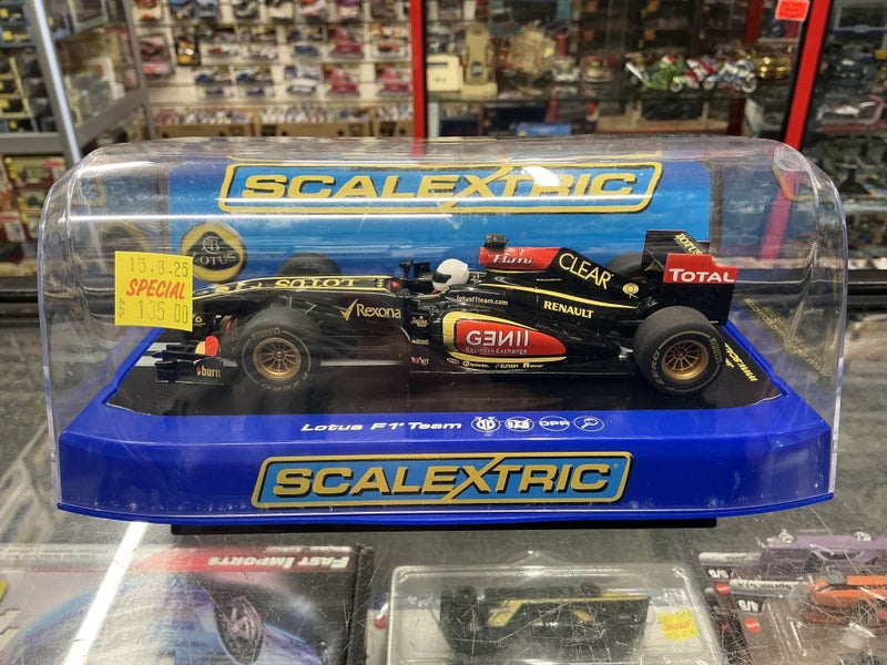 1/32 SCALEXTRIC - LOTUS F1 TEAM 2013 No.7 KIMI RAIKONEN #C3364 Carousel 1