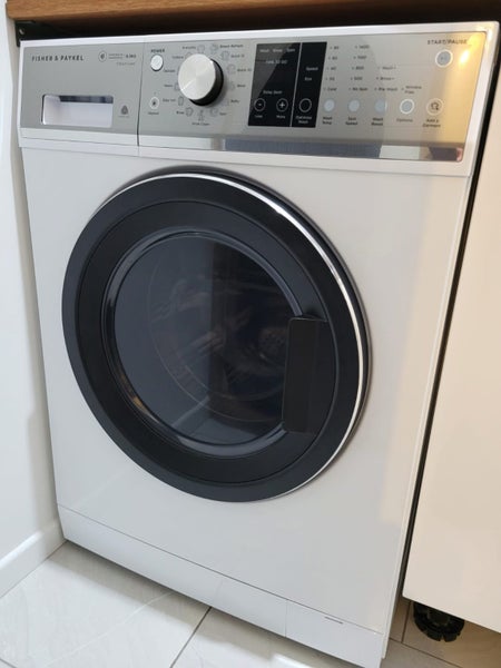 1 x Fisher & Paykel 8.5kg Front Loader Washing Machine WH8560P3. Top condition636168169070091128