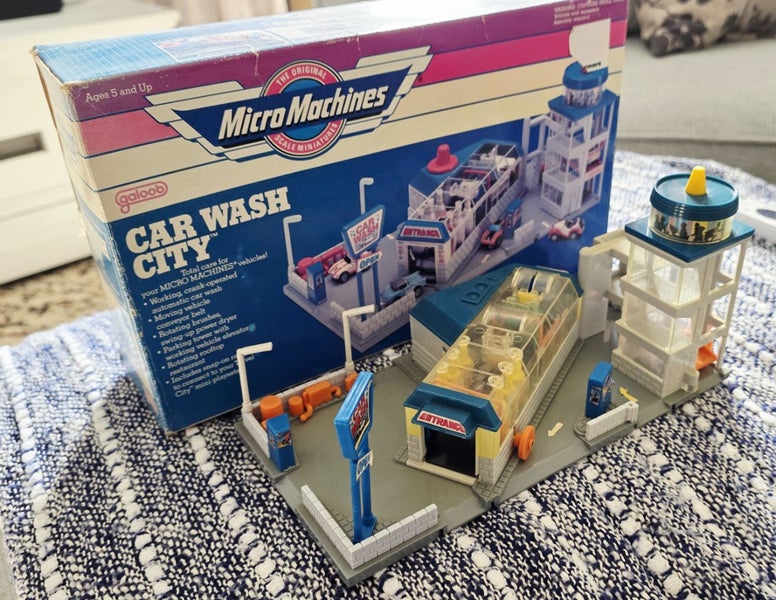 MICRO MACHINES 1989 CARWASH WITH BOX Carousel 2