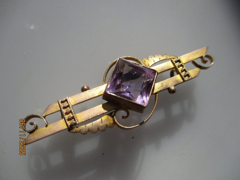 9ct gold and amethyst antique brooch Carousel 1