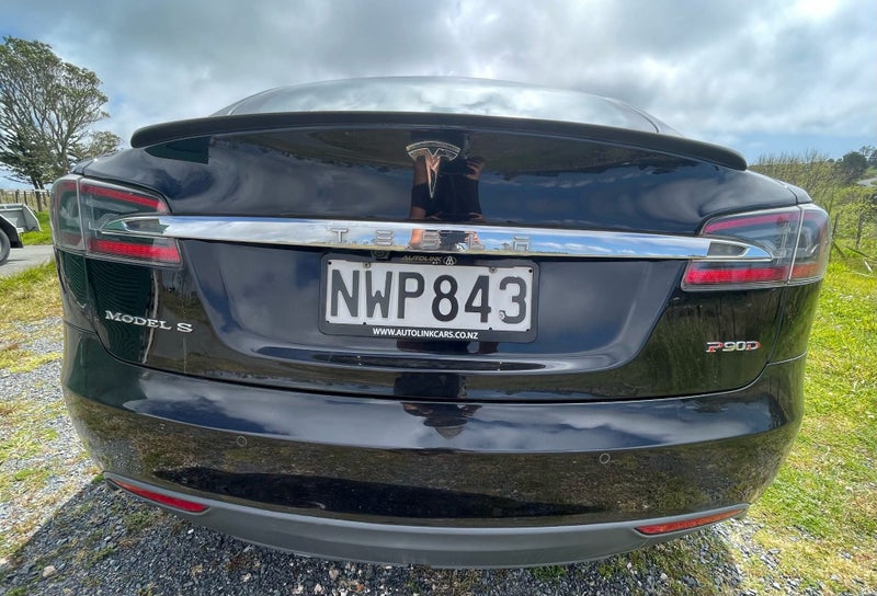 2016 Tesla Model S P90d63613219886209114