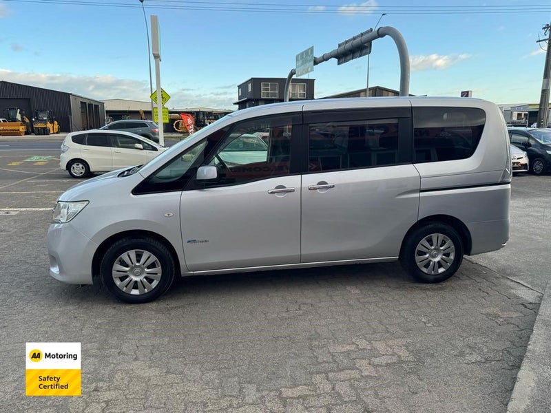 2012 Nissan Serena 7 Seater Hybrid63613533521025114